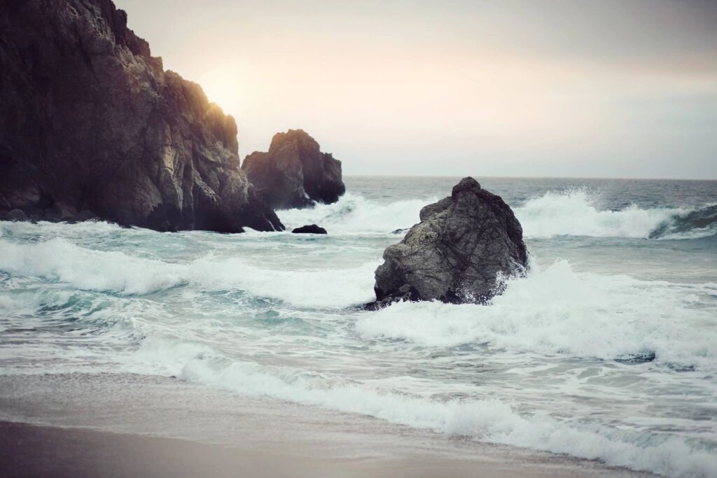 Waves crashing against rocks